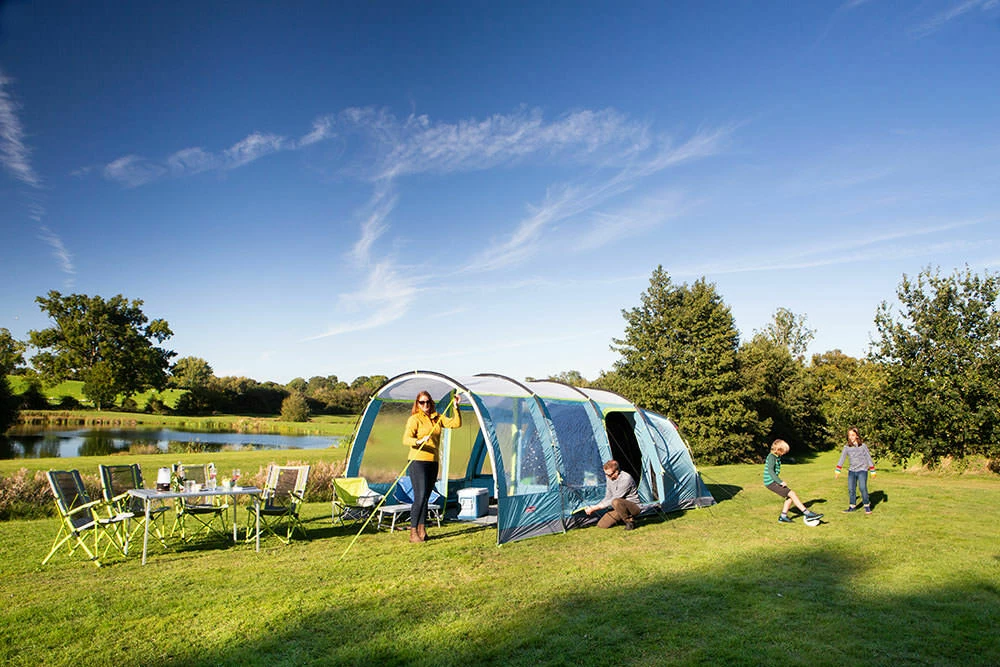 Coleman Castle Pines 4L Blackout Tent (2022) 6 Coleman Castle Pines 4L Blackout Tent (2022) - Image 4