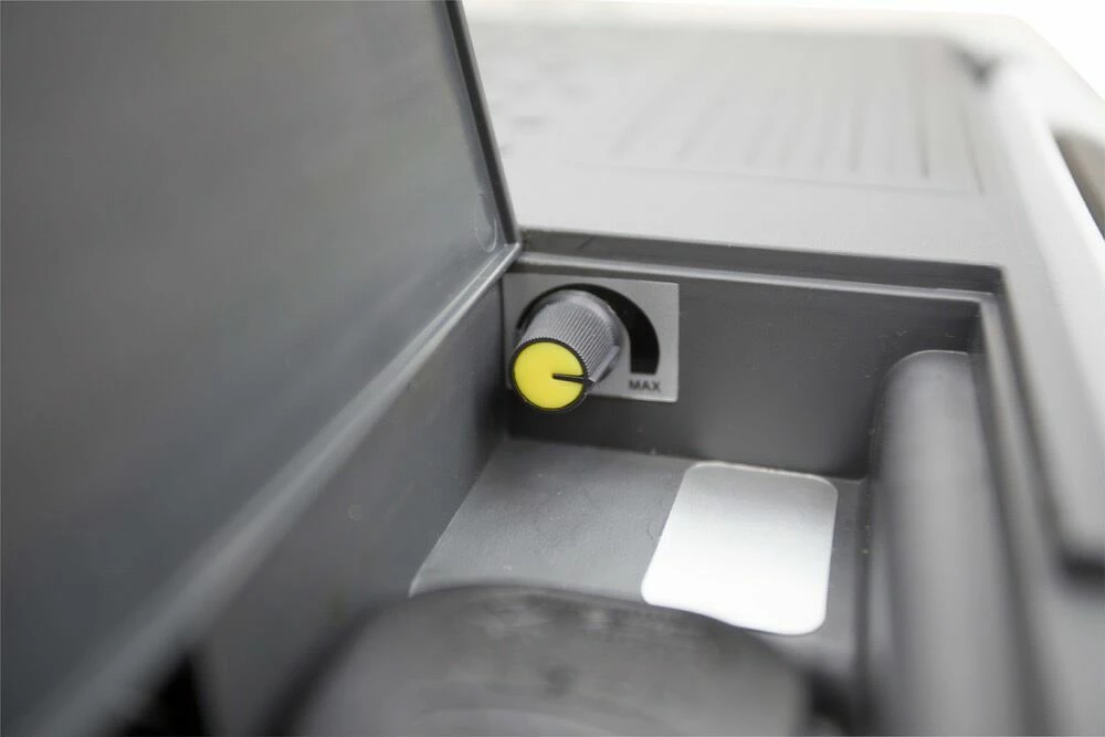 Vango E-Pinnacle 40L Coolbox 9 Vango E-Pinnacle 40L Coolbox - Image 7